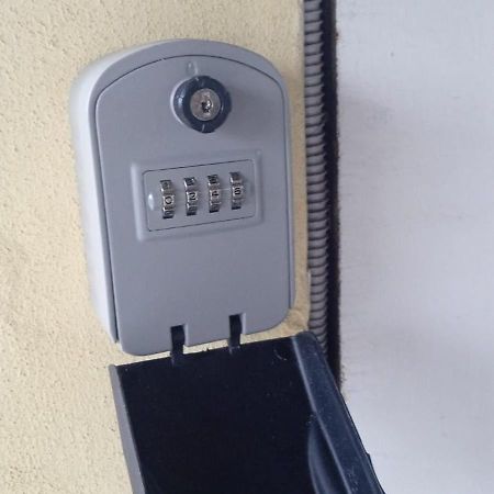 Camera B&B Hotel Parma Esterno foto