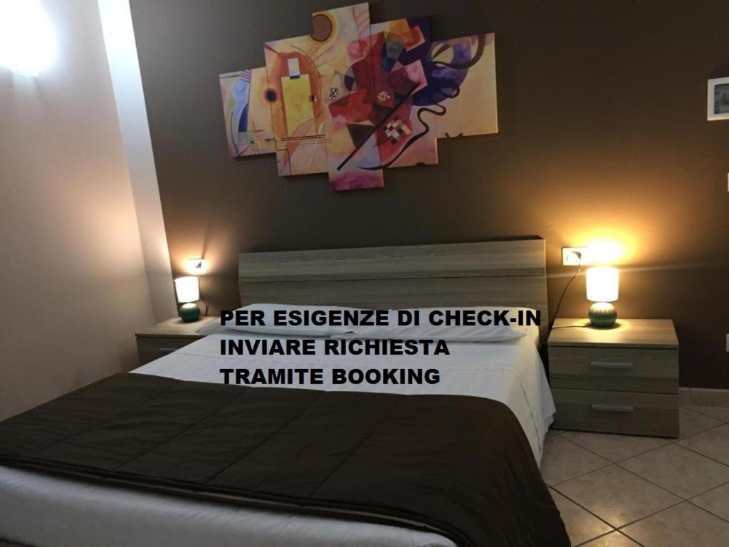 Camera B&B Hotel Parma Esterno foto